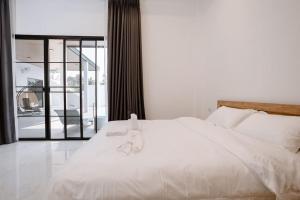 清迈现代豪华泳池独栋别墅 可配埃尔法包车专属司机 （Chang king villa）