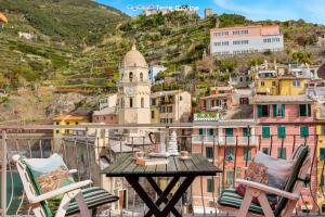 Golden View, Terre Marine