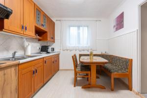 Apartma Lozar 