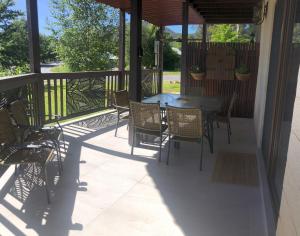 Magic Oak Getaway