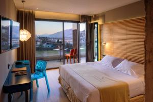 Premier Double or Twin Room with Mountain View room in Essence Living Exclusive