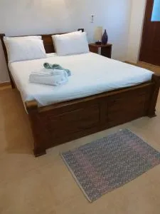 Red Rocks Studio - Comfortable and serene cottage surrounded with palms and tamarind tree - 拉夏吉里雅