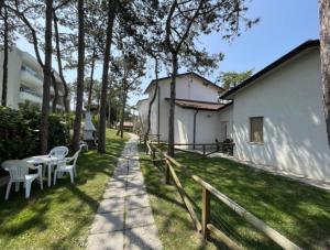 Villa with private garden