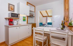 1 Bedroom Cozy Apartment In Krk