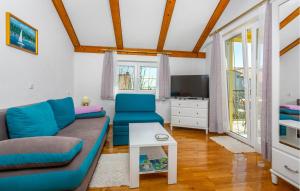 1 Bedroom Cozy Apartment In Krk 