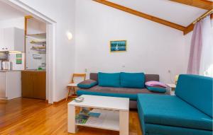 1 Bedroom Cozy Apartment In Krk 