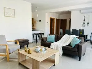 Techas Near Beach Apt with Pool - Praia