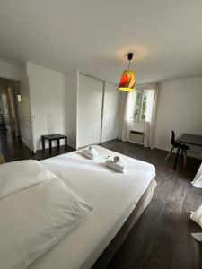Appartements VILLA CONSTANCE 3 Antibes : photos des chambres