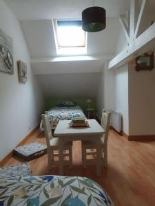 Appartements Charmante maison au bord des falaises : photos des chambres
