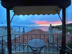 Little Graceland - Afissos