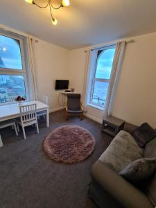 Farina No6, Sea view apartment sleeping 4 guests