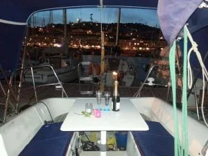 Nuitée à bord de Danilou un voilier de 9.50m - Sète