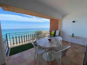 Apartamento espectacular frente al mar - Torrenostra