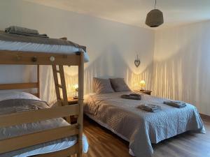 Maisons de vacances Maison longere renovee a neuf : photos des chambres
