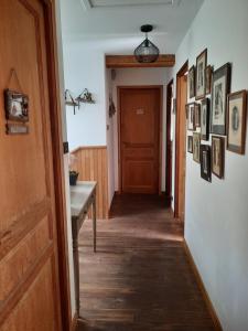 Chalets La Grange Des Biches : photos des chambres