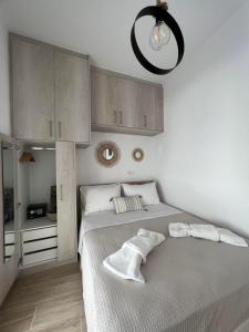 "Calm Joy & J" - Joy