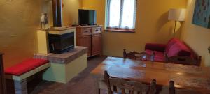 Holiday House Sweet Home