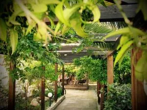 ELIANNA HOUSE - Astros