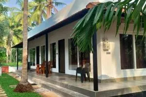 Crop and Food Home Stay - Kondotti