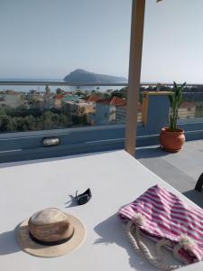 kallias lux apt with sea view & cool jacuzzi