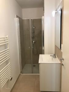 Appartements T3 Corse vue mer. pieds dans l'eau N164 : photos des chambres