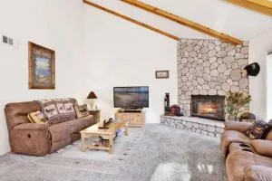 The Bear Meadows Townhome! Walk to Bear Mountain! - بيغ بير لاكي