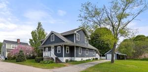 Versailles House Work From Home Fenced in Yard