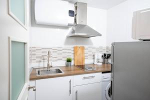 Studio Apartment room in Leopoldo Cano Center