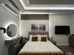 Boulevard Studio Private and Self Entry