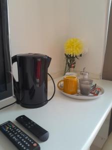 Ensuite room near Singleton Hospital, beach 8