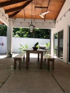 Casa Anna, Private Home, Guiones