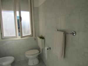 Large Apartment for up to 9 guests - Great Location - Including Beach Place