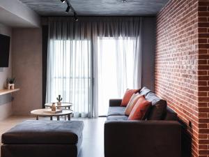 Orama Luxury Suite 3 Bedrooms with Private Pool