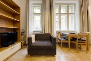 Deluxe suite in prime location