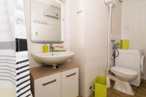 Apartments with parking space Split - 22841