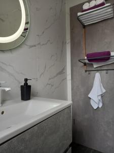 Apartments by the sea Brgulje, Molat - 22906