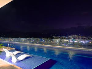 iFreses, Study Full equipped whith Pool, air- conditioning, spectacular view of the city, parking with additional payment