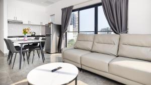 INFINITE POOL Condominium & Residence - Sihanoukville - 5mn to boat pier