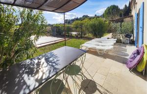 Awesome Home In Saint-Laurent-De-La-Ca