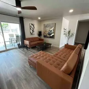 Home in the City: 4BR Fresno Retreat w POOL - Kerman