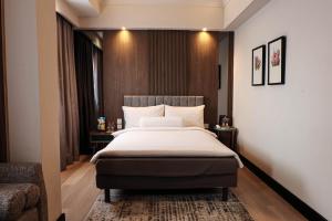 Deka Hotel Surabaya HR Muhammad