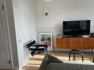 Oldtown Apt wBalcony, free Pkg