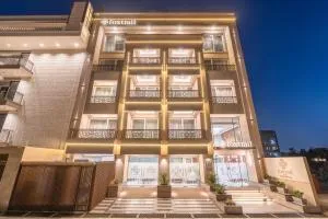 Foxtrail, Sector 42 - AM Hotel Kollection - Gurgaon