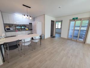 Yeosu Thestay 풀빌라