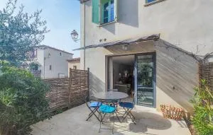 Stunning Home In Saint-Laurent-De-La-Ca - 圣皮尔蒂斯查