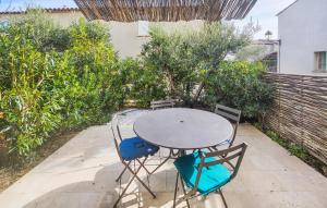 Stunning Home In Saint-Laurent-De-La-Ca