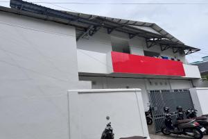 Hotel O Kost Reski 2 Near Tugu Perbatasan Takalar - Gowa