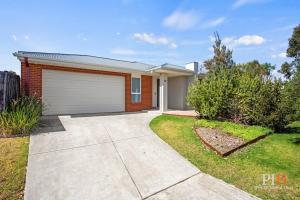 Stylish Indoor Outdoor Sleeps 8