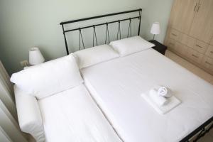 serenity saranda view