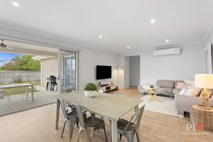 Holiday in Style Sleeps 10